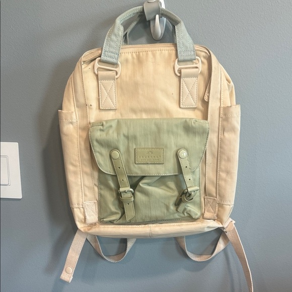 Doughnut Handbags - Stylish Cream and Green Backpack
